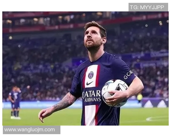 足球明星的默默无闻与辉煌成就背后的故事揭秘